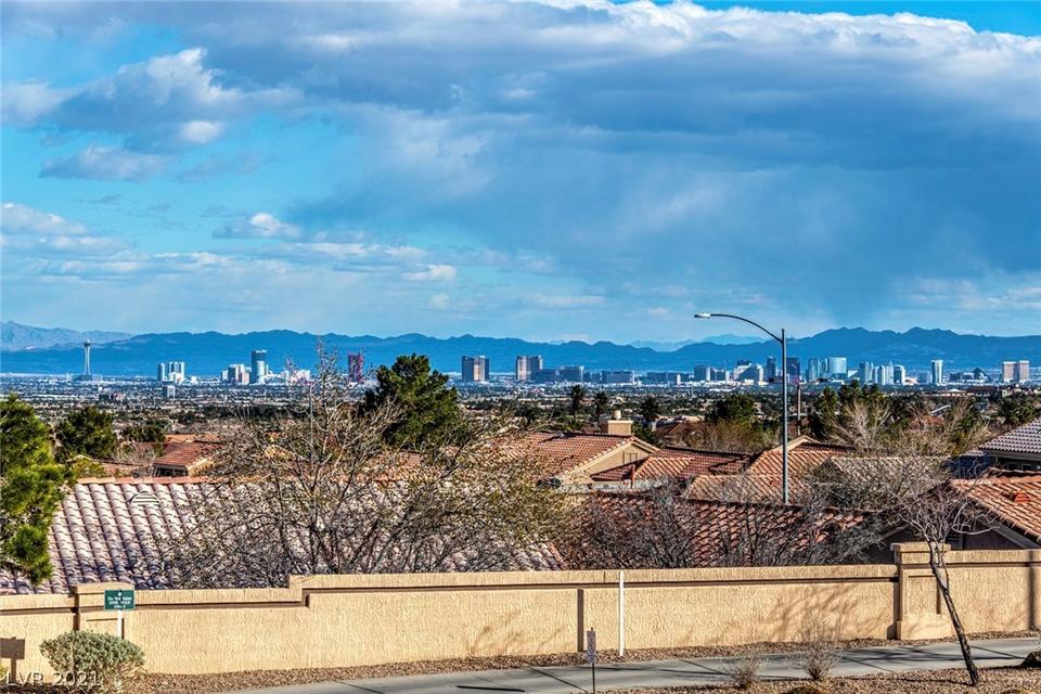  2412 Deer Lake St, Las Vegas, NV 89134 photo 3