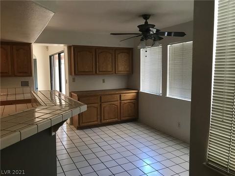 394 Decareo Ct, Henderson, NV 89014 photo 4