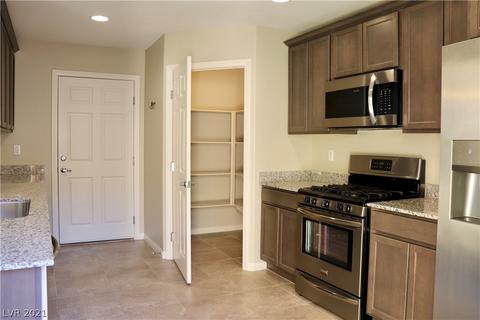 2806 Chetco River St, Laughlin, NV 89029 photo 6