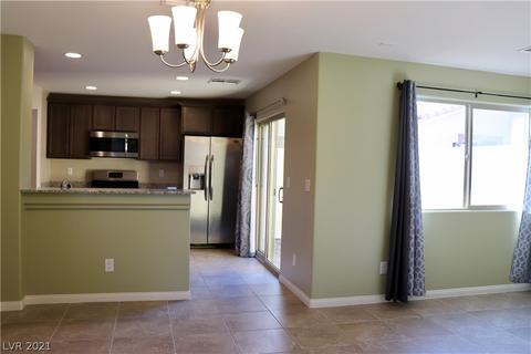 2806 Chetco River St, Laughlin, NV 89029 photo 4
