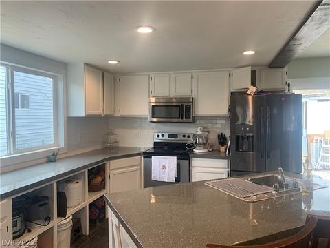 13 Carson Ct, Ely, NV 89301 photo 4