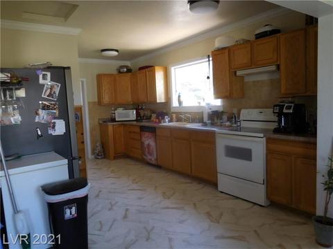 643 Pine St, Ely, NV 89301 photo 3