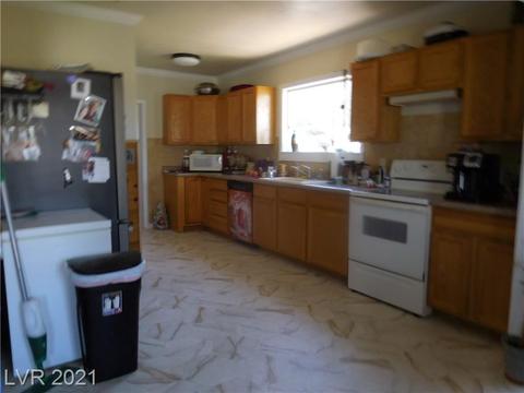 643 Pine St, Ely, NV 89301 photo 4