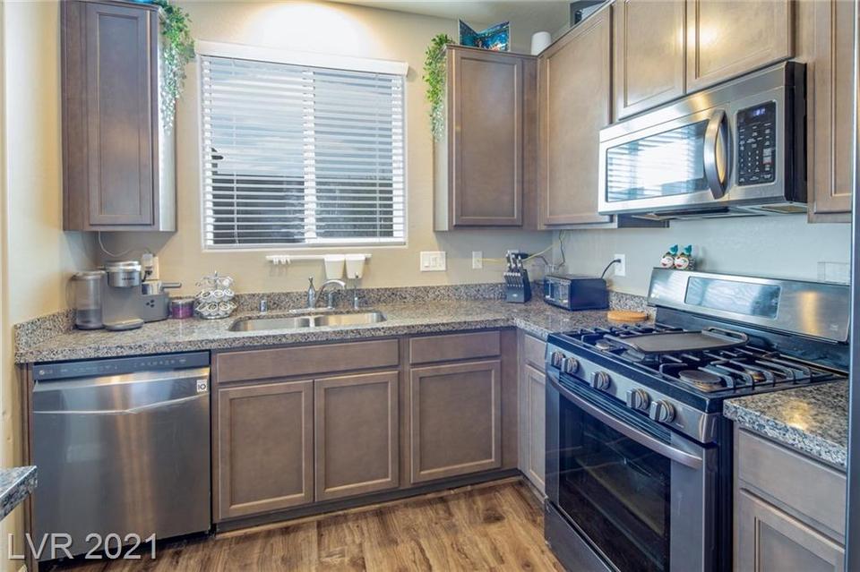 6925 Sunrise Crest Dr, Las Vegas, NV 89142 photo 9