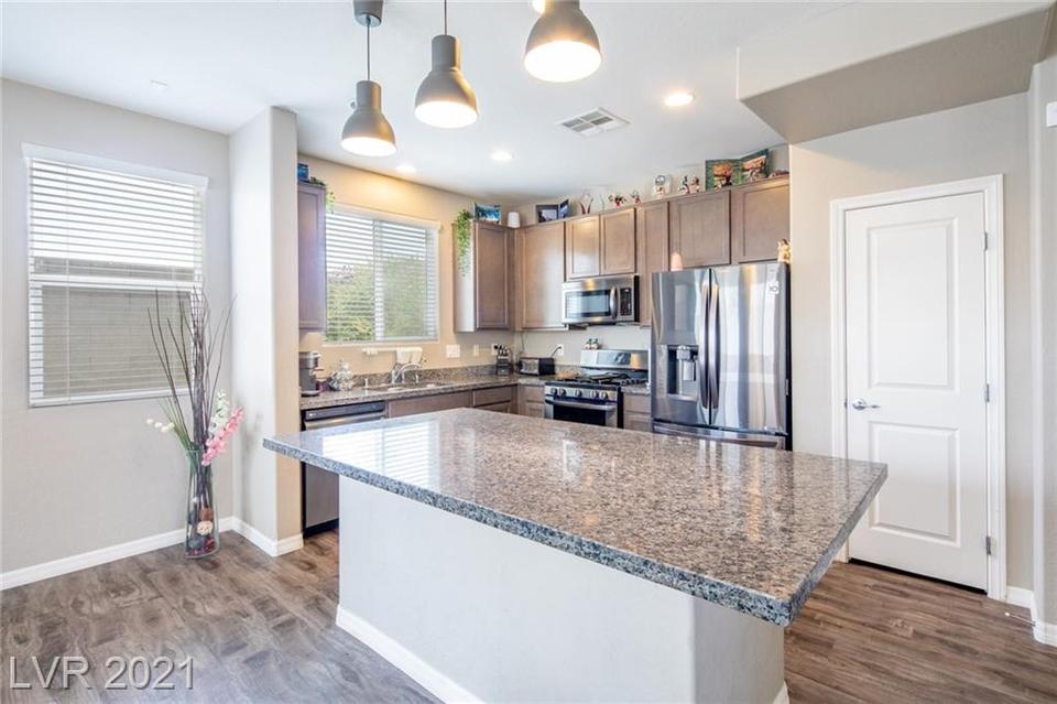  6925 Sunrise Crest Dr, Las Vegas, NV 89142 photo 6