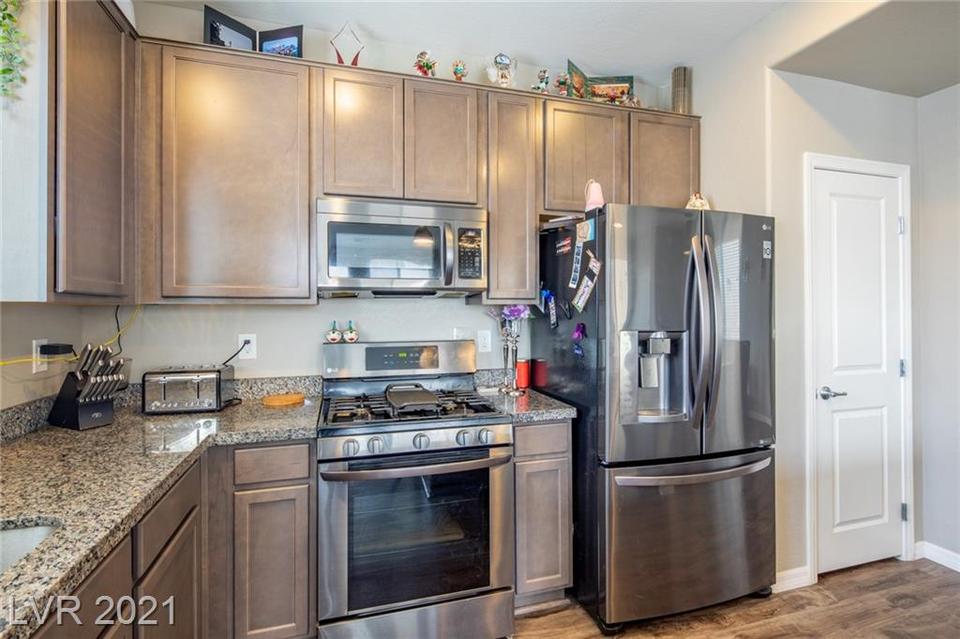 6925 Sunrise Crest Dr, Las Vegas, NV 89142 photo 8