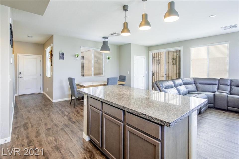  6925 Sunrise Crest Dr, Las Vegas, NV 89142 photo 7