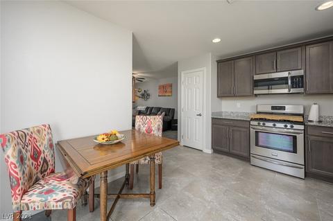 2810 Chetco River St, Laughlin, NV 89029 photo 9