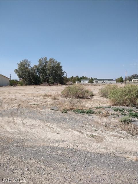 270 W Starlight Dr, Pahrump, NV 89048
