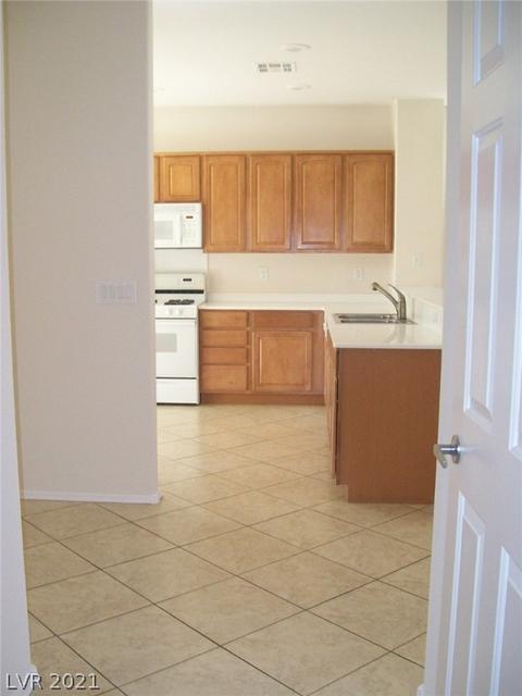 2122 Pepperell Ave, Henderson, NV 89044 photo 8