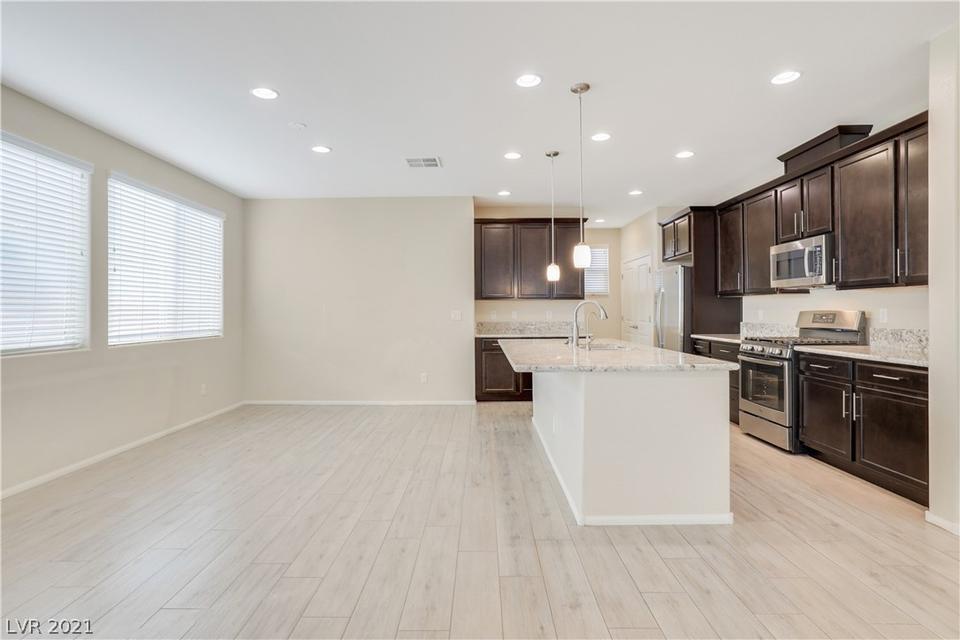  6525 Towerstone St, North Las Vegas, NV 89084 photo 4