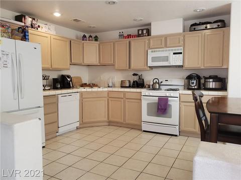 2266 Camel Mesa Dr, Laughlin, NV 89029 photo 2