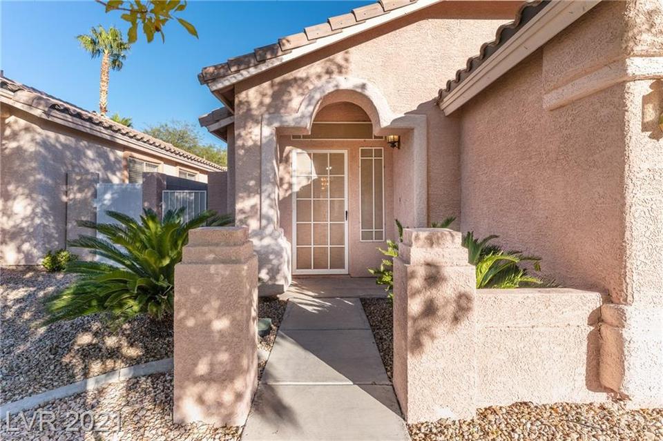  2580 Spruce Creek Dr, Las Vegas, NV 89135 photo 4