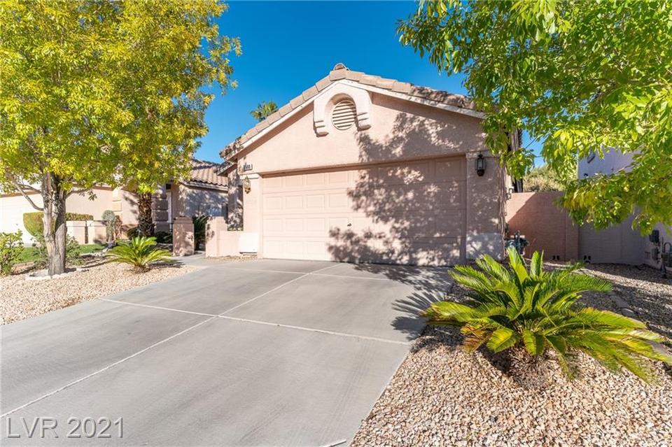  2580 Spruce Creek Dr, Las Vegas, NV 89135 photo 2