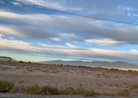 520 W Gamebird Rd, Pahrump, NV 89048