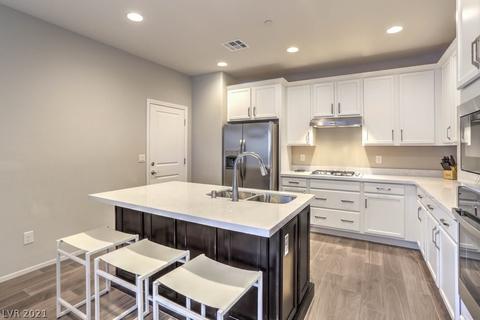 992 E Sunset Rd, Henderson, NV 89011 photo 14