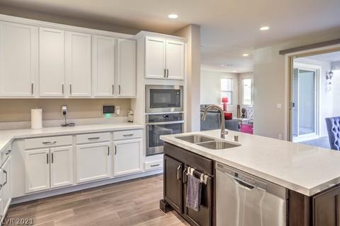 992 E Sunset Rd, Henderson, NV 89011 photo 1
