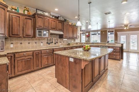 943 Higbee Ranch Ln, Alamo, NV 89001