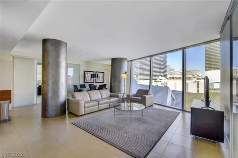 3722 Las Vegas Blvd #707, Las Vegas, NV 89158