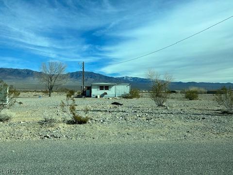 6761 N Gahn Dr, Pahrump, NV 89060