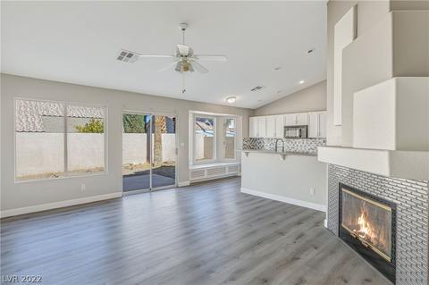 2914 W Gilmore Ave, North Las Vegas, NV 89032