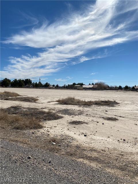 801 W Leffner Dr, Pahrump, NV 89060