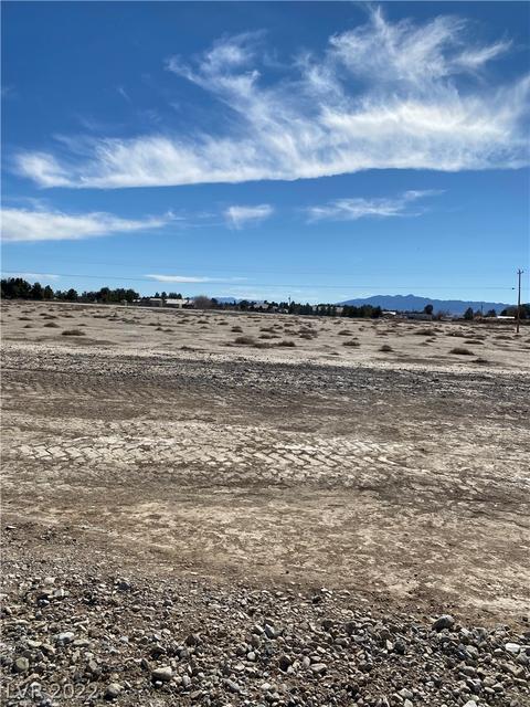 831 W Simkins Rd, Pahrump, NV 89060