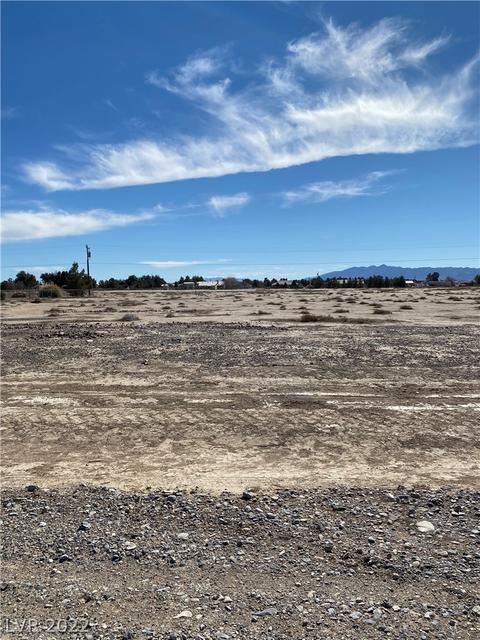 801 W Simkins Rd, Pahrump, NV 89060