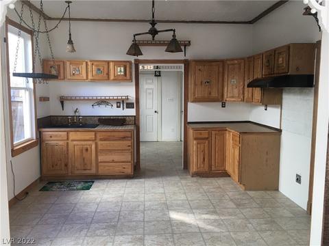 581 Campton St, Ely, NV 89301 photo 8