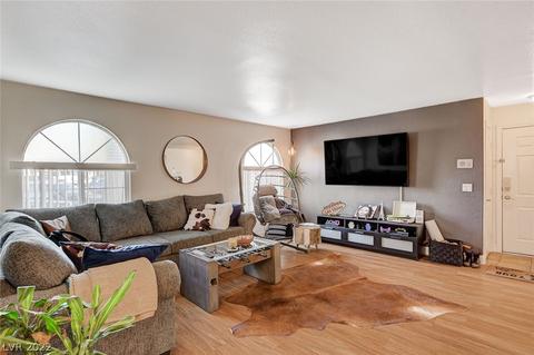 9325 W Desert Inn Rd #111, Las Vegas, NV 89117