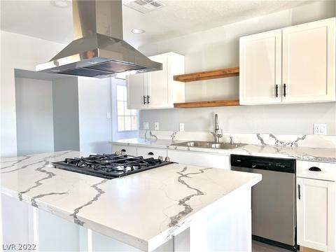 909 Salem Dr, Las Vegas, NV 89107