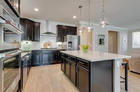 35 Berneri Dr, Las Vegas, NV 89138