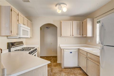 698 S Racetrack Rd #1324, Henderson, NV 89015