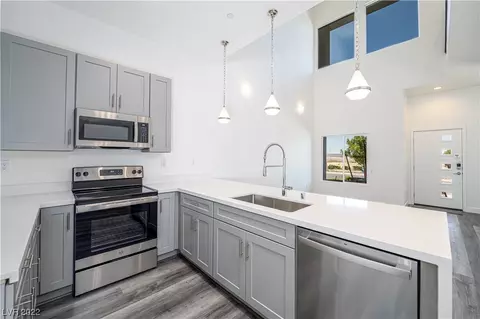 1198 Blossom Point St #23, Las Vegas, NV 89135
