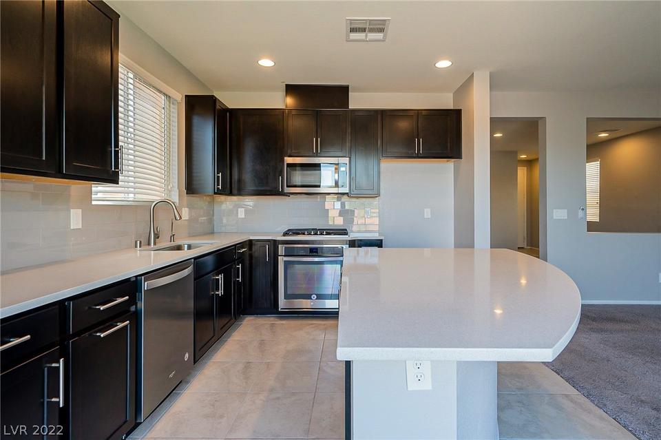  9386 Barcolobo Ave, Las Vegas, NV 89148 photo 4