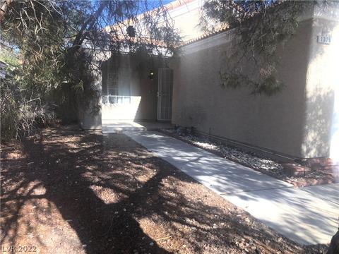 1328 Sun Point Dr, Las Vegas, NV 89108