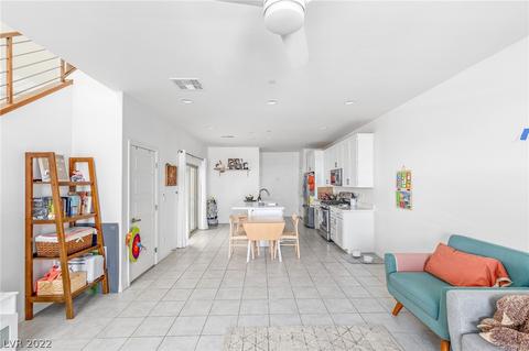 809 E Sunset Rd, Henderson, NV 89011 photo 3