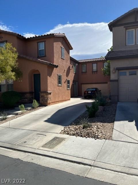 728 Point Bluff St, Henderson, NV 89002
