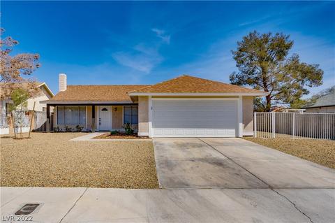6524 Starcrest Dr, Las Vegas, NV 89108