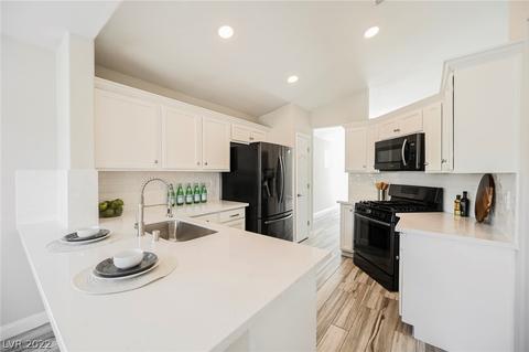 3274 Cherum St, Las Vegas, NV 89135