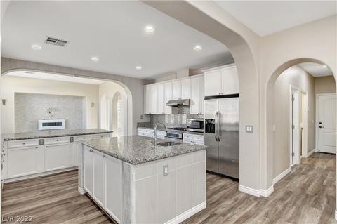 7714 Comanche Canyon Ave, Las Vegas, NV 89113