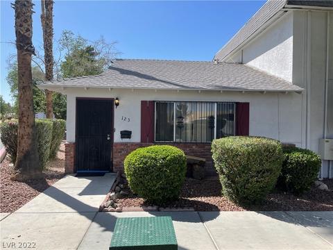 123 Greenbriar Townhouse Way, Las Vegas, NV 89121