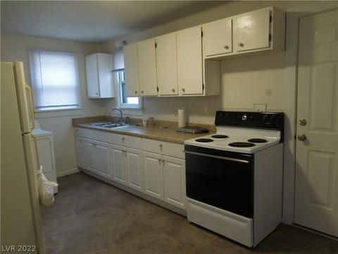 727 Clark St, Ely, NV 89301 photo 4