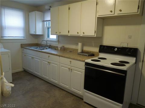 727 Clark St, Ely, NV 89301 photo 3