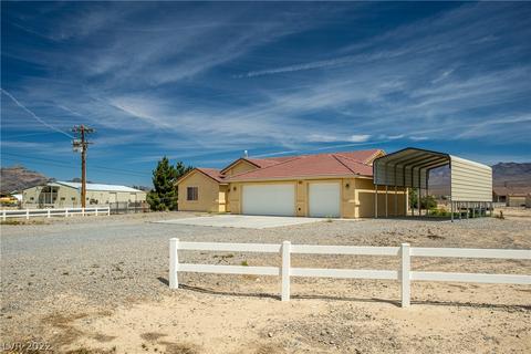 30 E Bluebird Ave, Pahrump, NV 89060