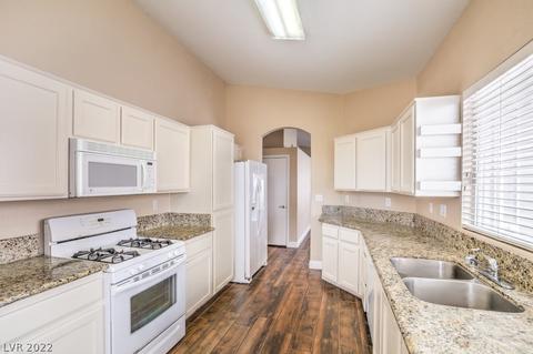 8463 Drop Camp St, Las Vegas, NV 89123
