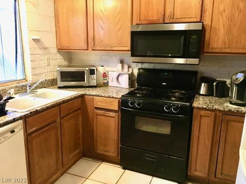 2252 Palma Vista Ave, Las Vegas, NV 89169