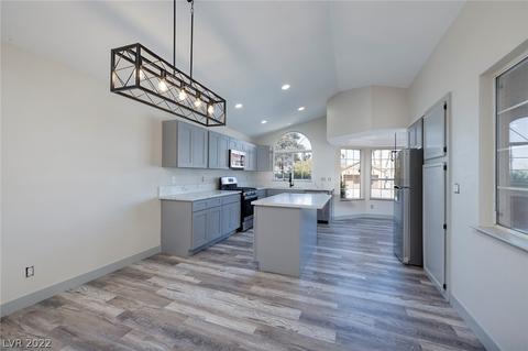 7247 Laveta Ln, Las Vegas, NV 89156