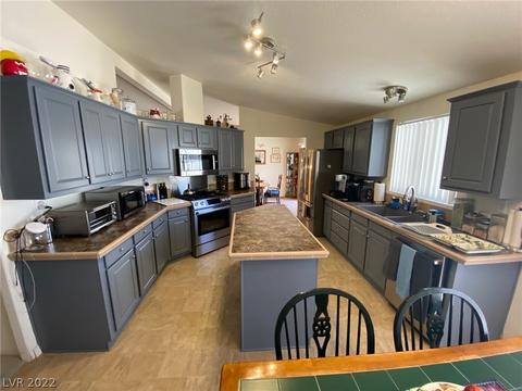 4201 Carnation Ln, Las Vegas, NV 89108