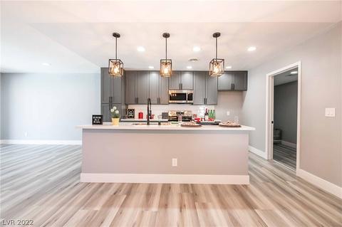 1512 Saylor Way, Las Vegas, NV 89108